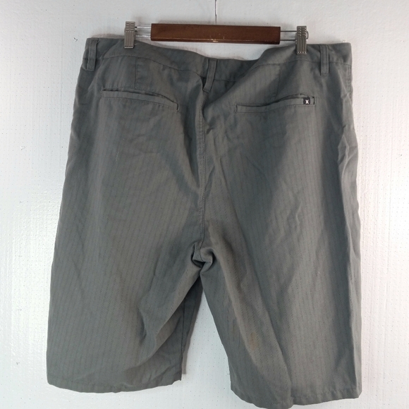 Hurley 38 Mens Gray Long Shorts - Picture 2 of 9